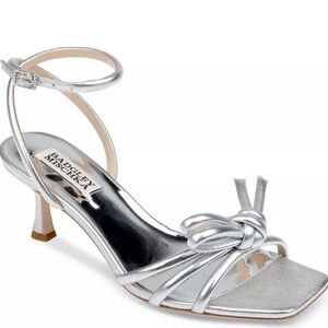 Badgley Mischka Loyalty Silver Knotted Heeled Sandals Sz 7.5